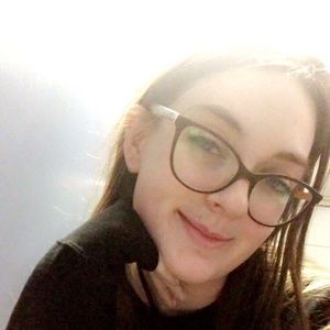 Meet your Posher, Laurie